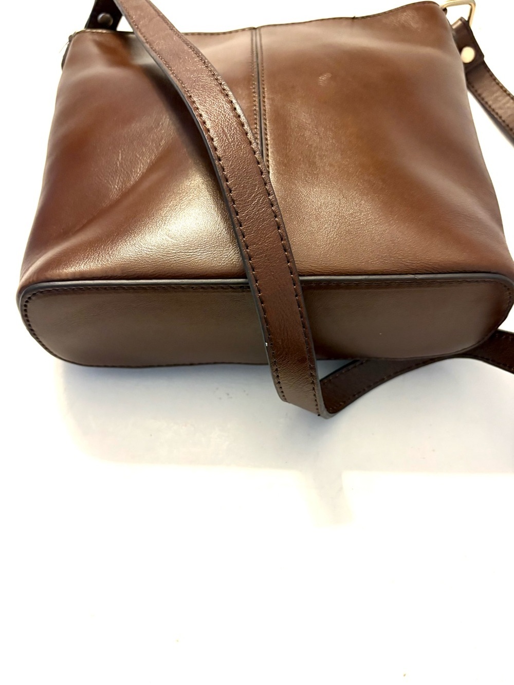 NWT ETIENNE AIGNER VELDEN
Core Bucket Bag, brown maple - Picture 3 of 5